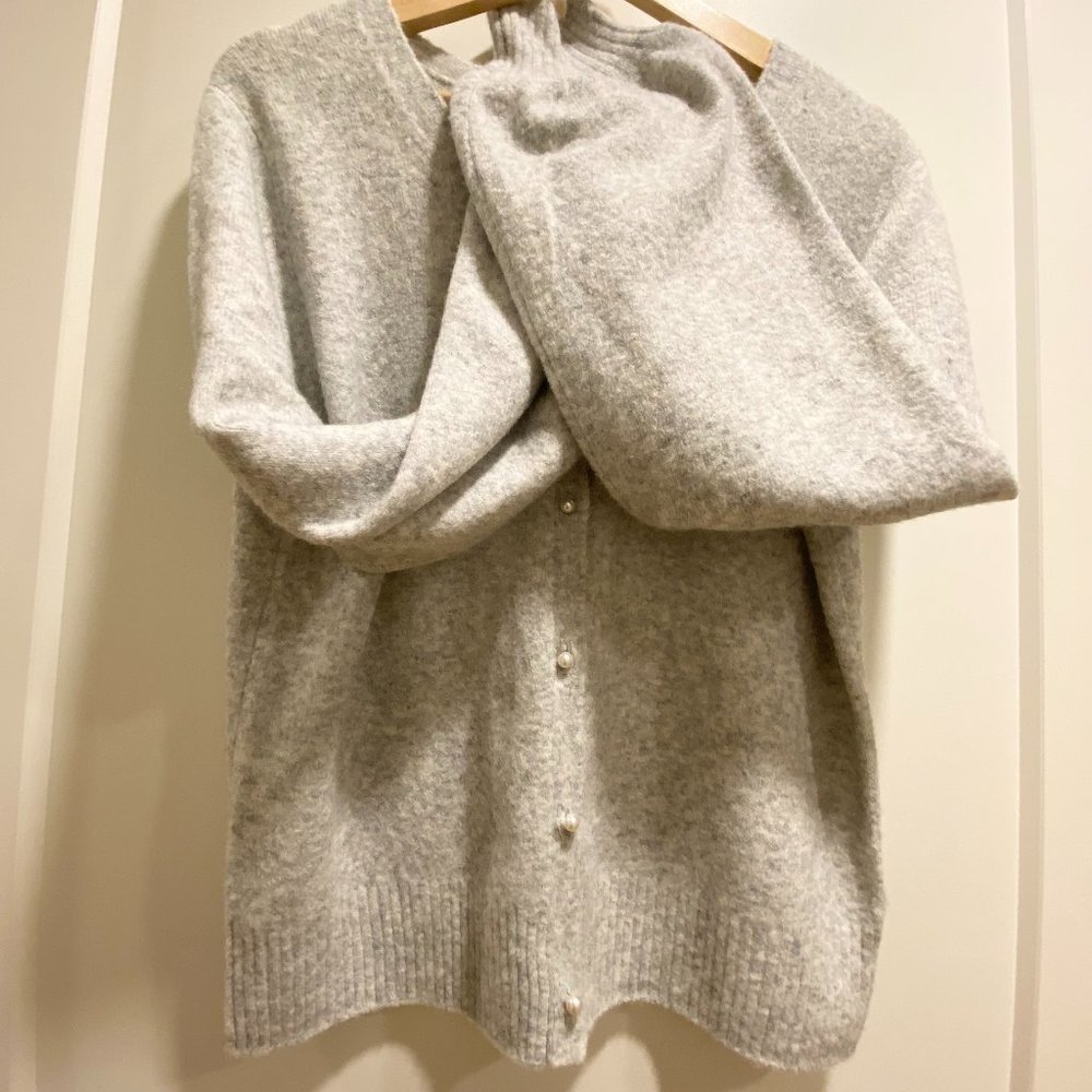 🌟 Nearly New XS Grey Cardigan 🌟